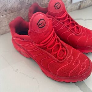 Nike Men's Red Sneakers